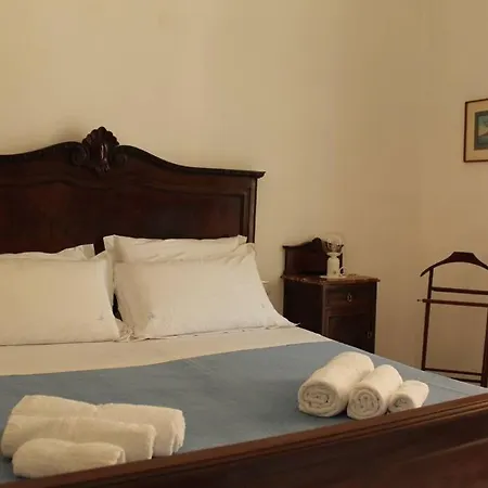 78 Materdei فندق مبيت وإفطار 3*