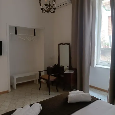 Dimora Materdei 78 * Naples